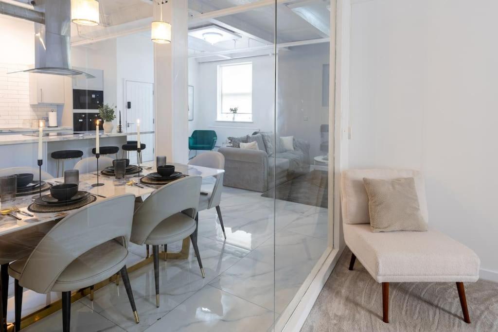 Luxury, Open Plan Apartment Μπράντφορντ Εξωτερικό φωτογραφία