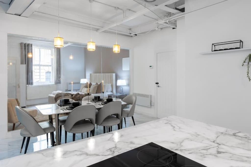 Luxury, Open Plan Apartment Μπράντφορντ Εξωτερικό φωτογραφία